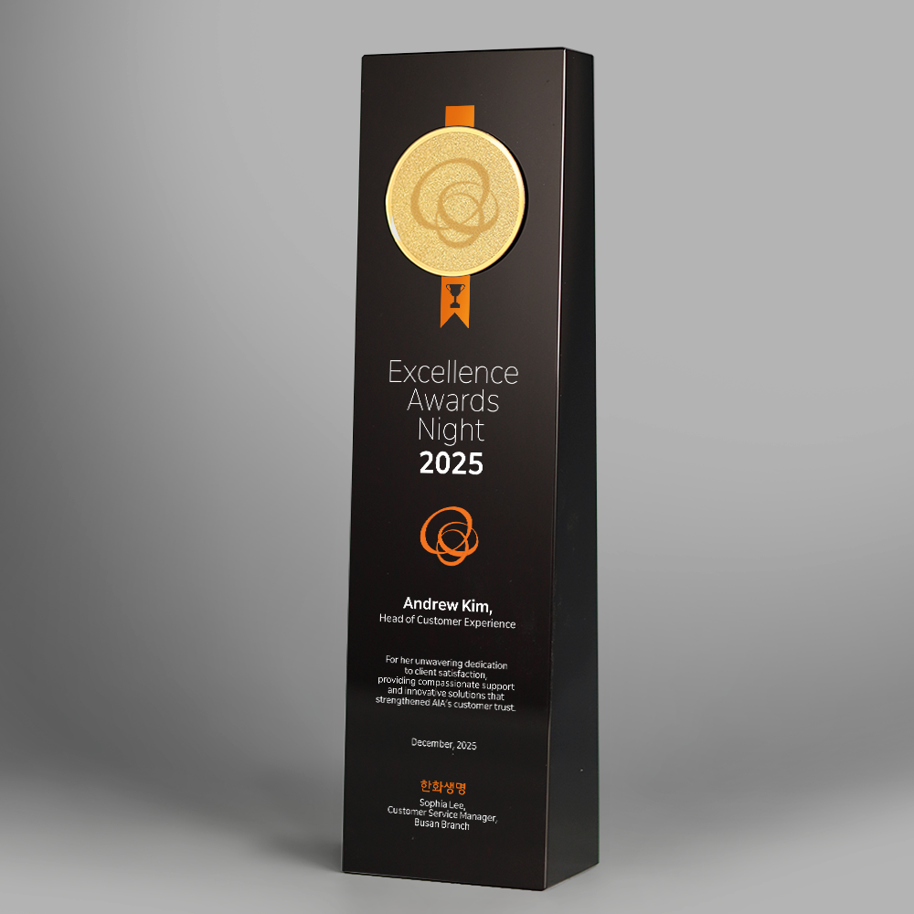 순금도금과 99.9% 순은 코인으로 제작된 고급 맞춤 디자인으로, 감사패 공로패 기업행사 등 상패 및 트로피에 적합합니다.