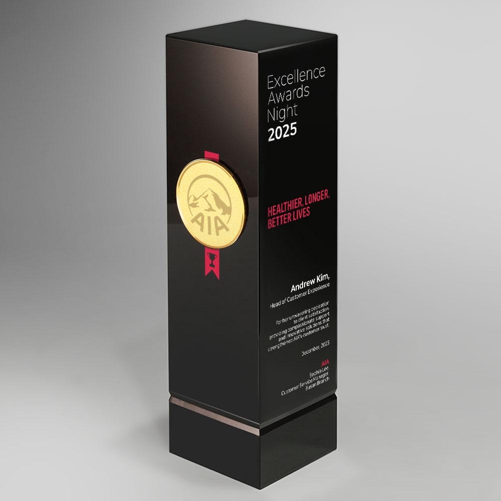 순금도금과 99.9% 순은 코인으로 제작된 고급 맞춤 트로피로 기업 행사 및 시상식트로피에 적합한 디자인입니다.