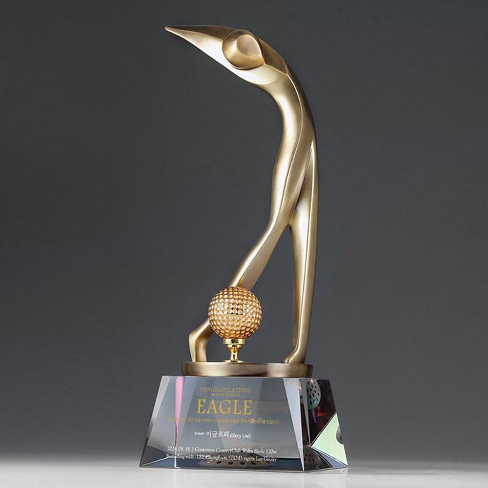 골프패 중 골퍼형상 트로피로 이글패, 싱글패, 홀인원패, 등등 각종 골프트로피에서 많은 사랑을 받고 있는 제품입니다.
