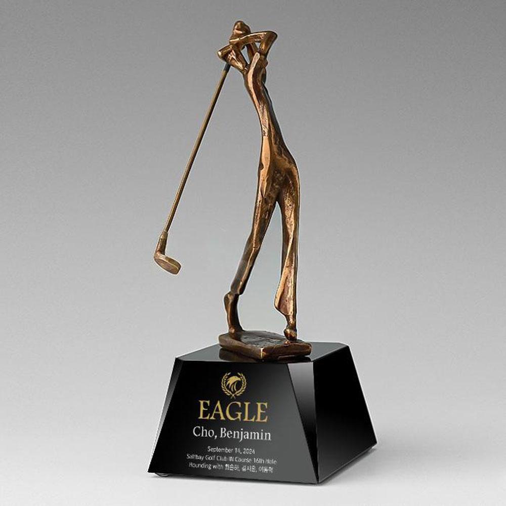 스윙모션 골프패 중 아담한 사이즈로 홀인원패, 홀인원트로피로 특히 많은 선택을 받은 골프패 트로피입니다.