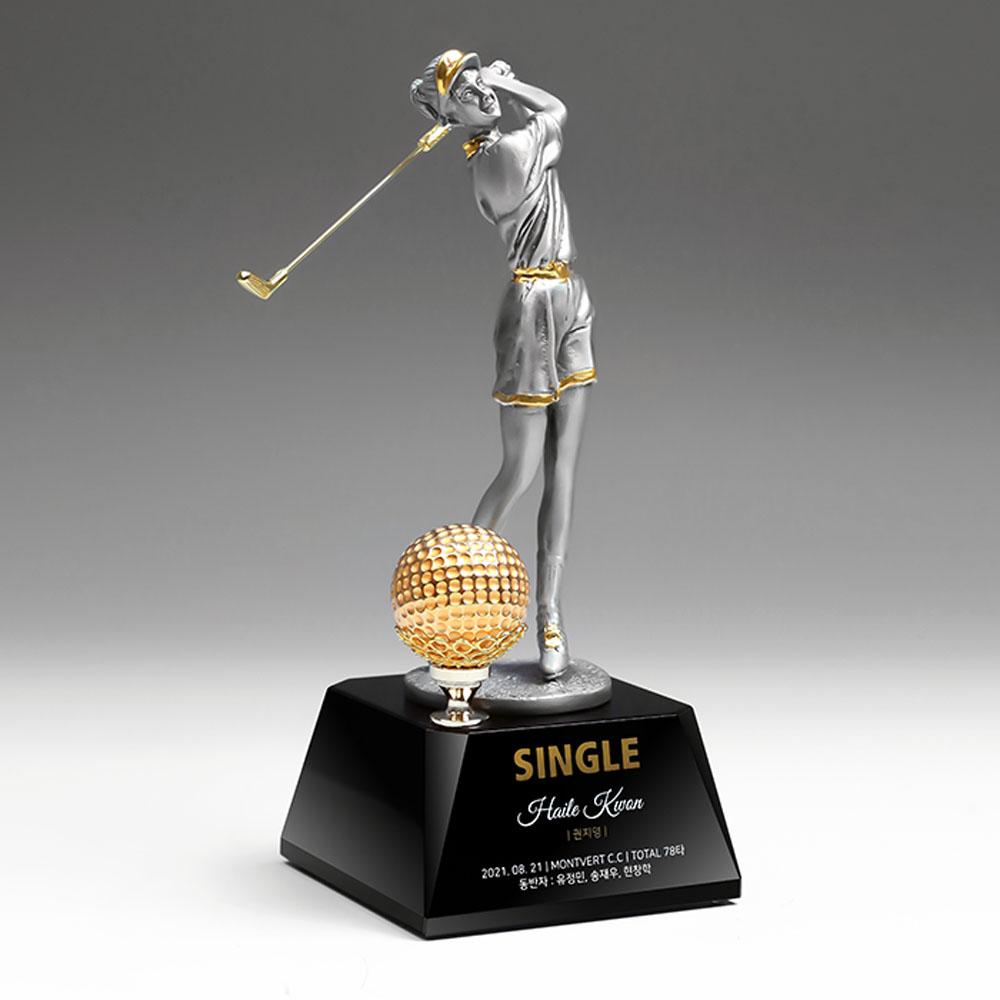 주석스윙모션 형상이 디테일하게 표현되어있는 골프트로피입니다. 꾸준히 각종 골프패에 유용하게 사용되고 있습니다.